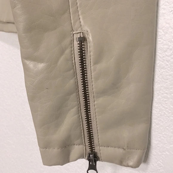 Maralyn & Me Motorcycle Faux Leather Gorpcore Taupe Bikercore Moto Jacket Size M - Picture 5 of 7